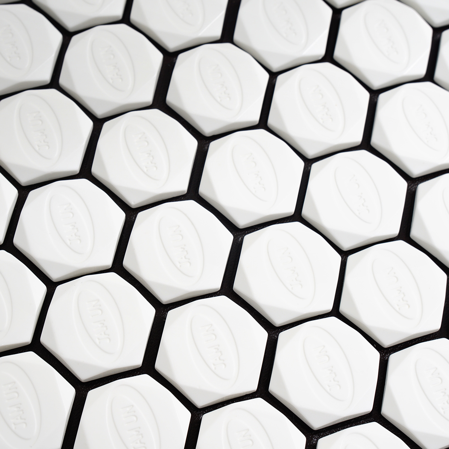 Jamun Tourmaline mat detail